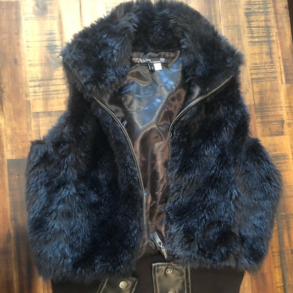 Best - Picture 2 of 2